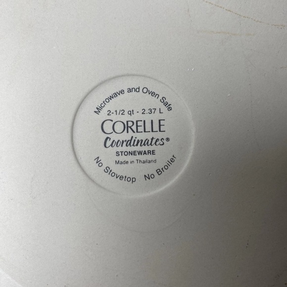 Corelle Coordinates Black Simple Lines Stoneware 2 1/2 Quart Casserole Dish /Lid - Picture 7 of 10